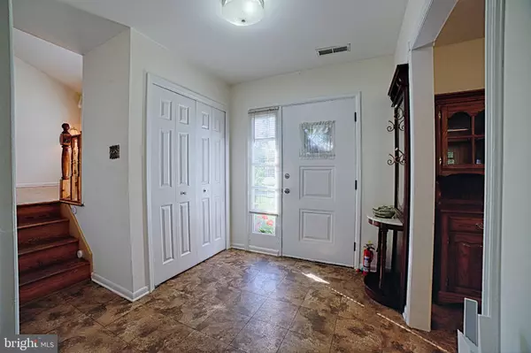 Annapolis, MD 21403,399 HILLTOP LN
