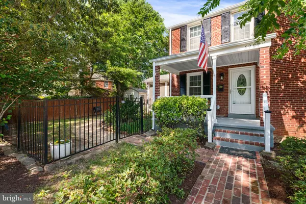 Alexandria, VA 22303,5909 EDGEHILL DR