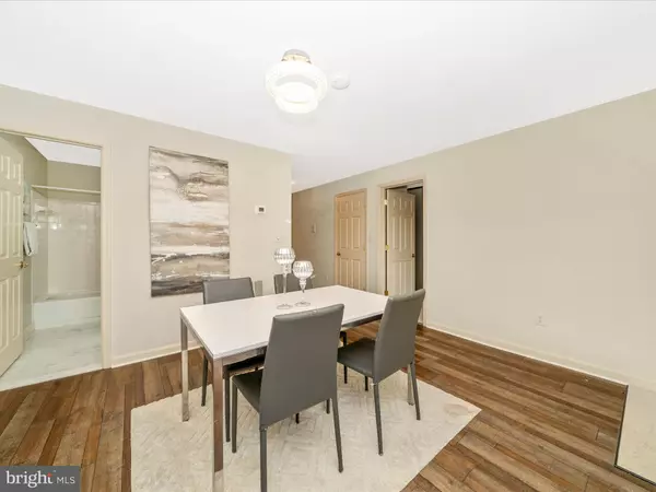 Gaithersburg, MD 20878,214 RIDGEPOINT PL #24