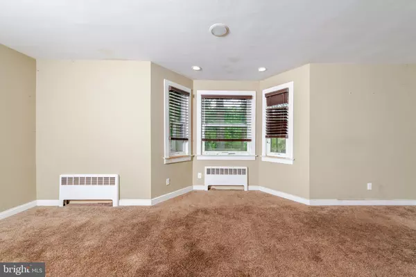 Mays Landing, NJ 08330,7322 BLACK HORSE PIKE