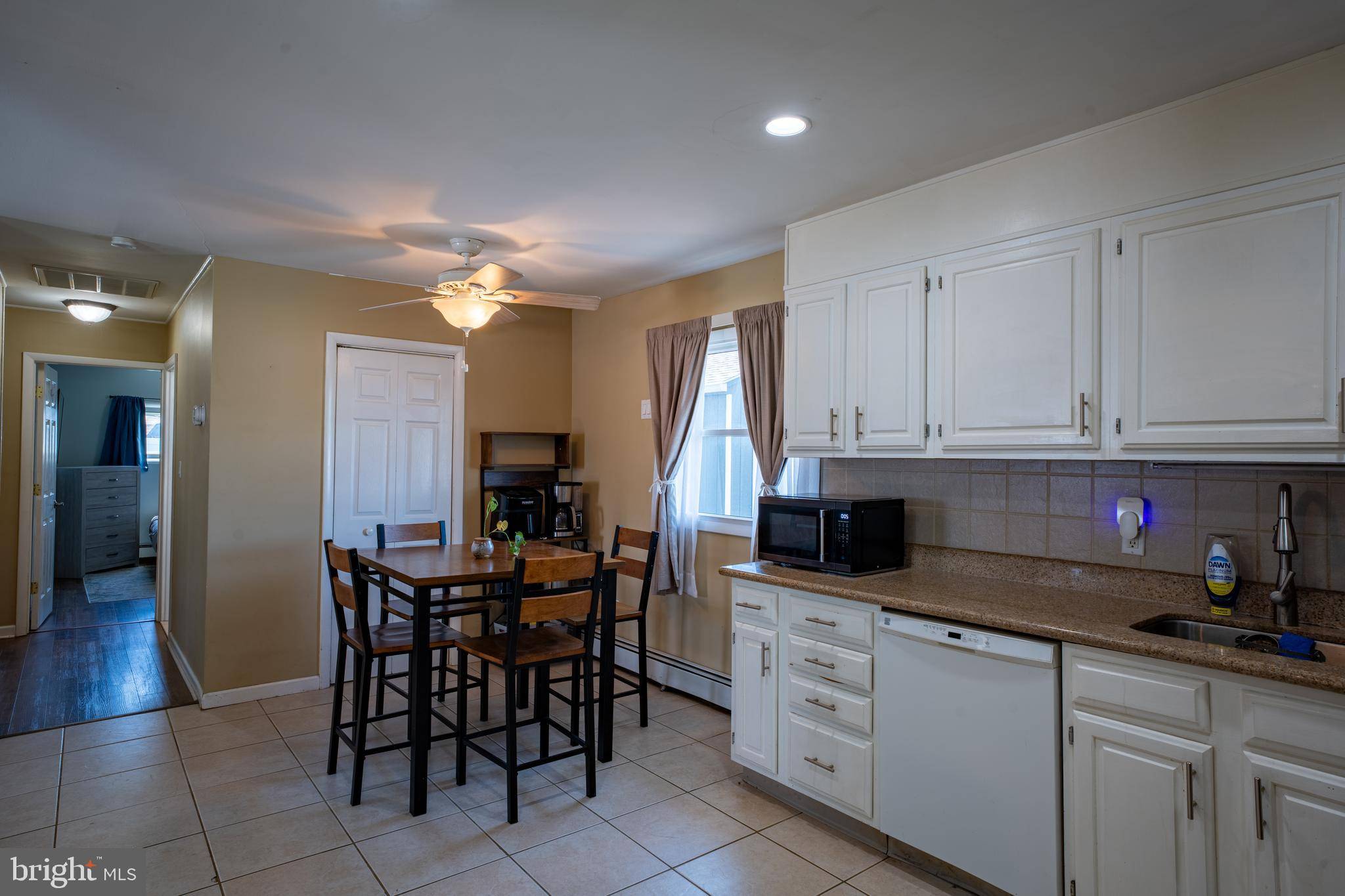 Levittown, PA 19057,72 BASSWOOD RD