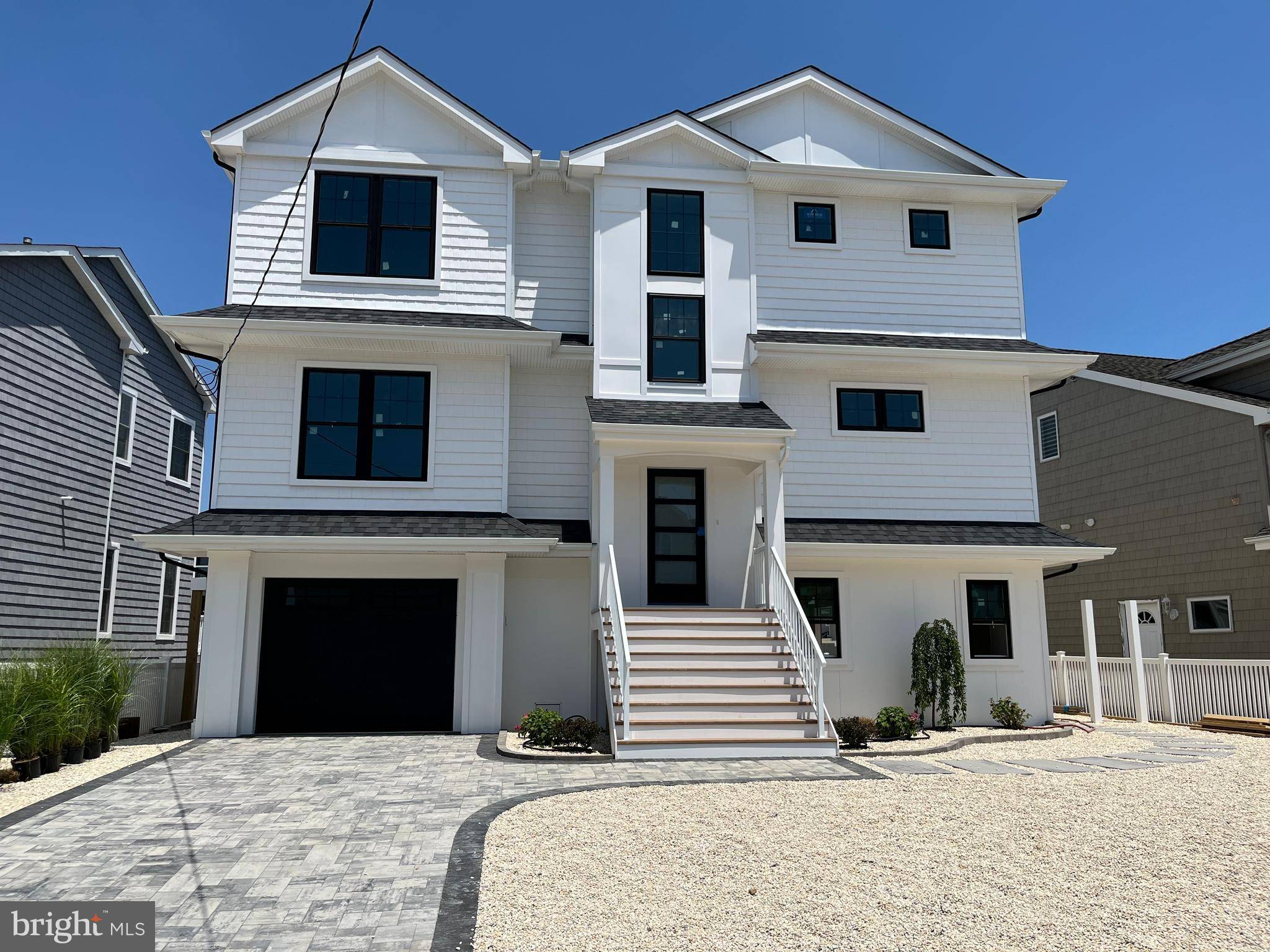Manahawkin, NJ 08050,1426 PAUL BLVD