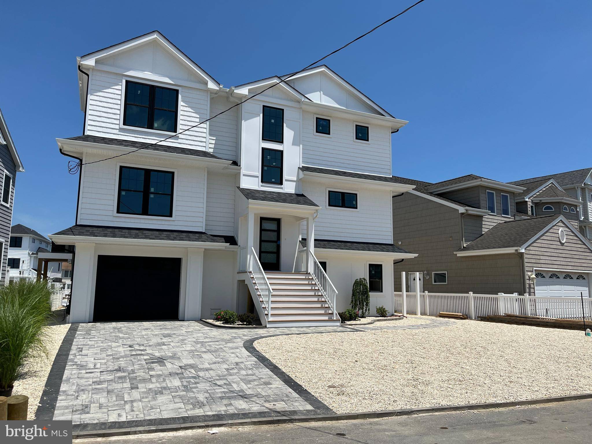 Manahawkin, NJ 08050,1426 PAUL BLVD