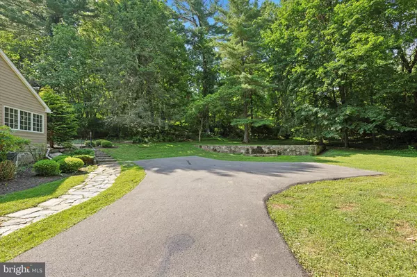 West Chester, PA 19382,413 N WAWASET RD