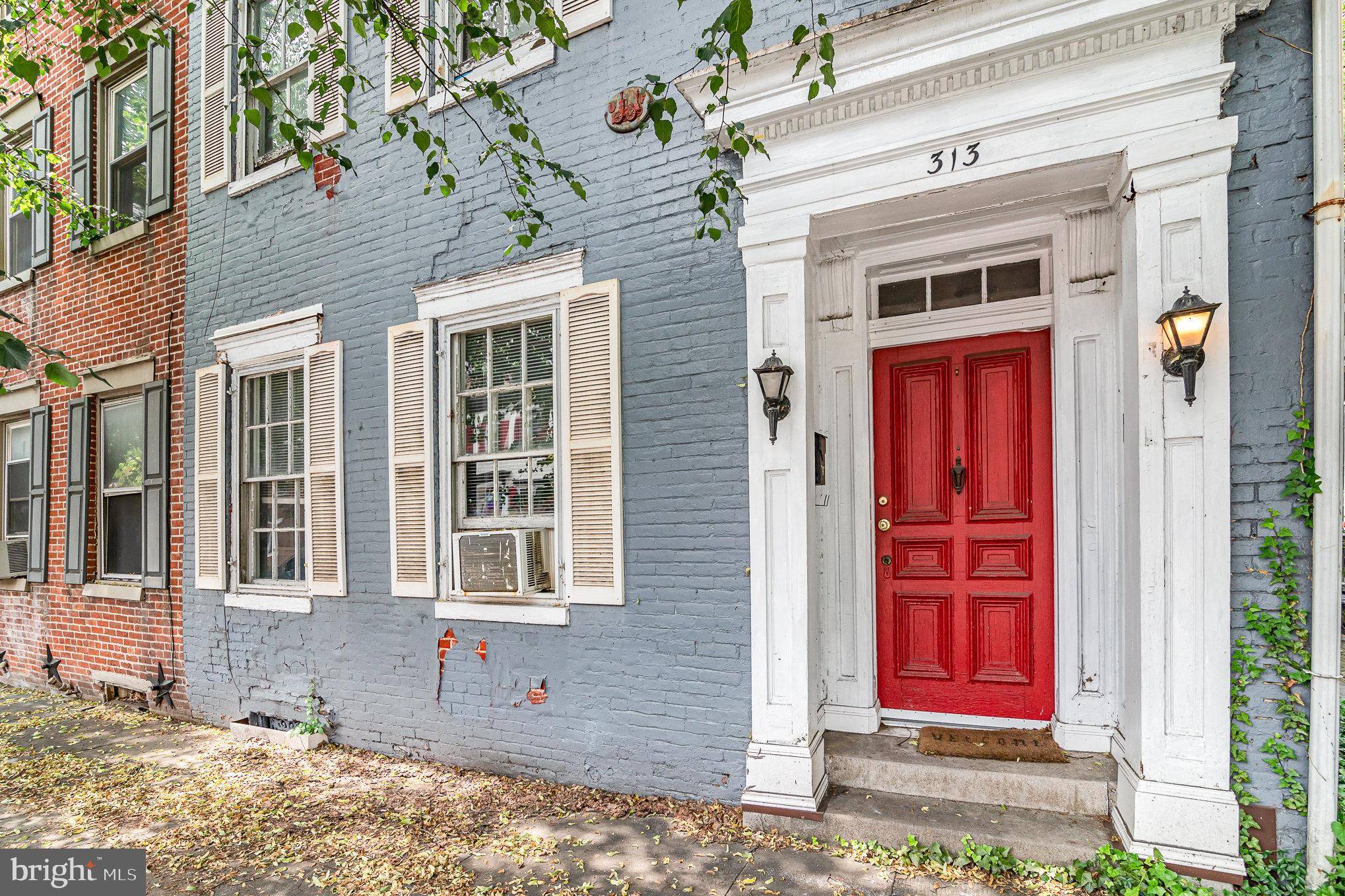 Mechanicsburg, PA 17055,313 E MAIN ST