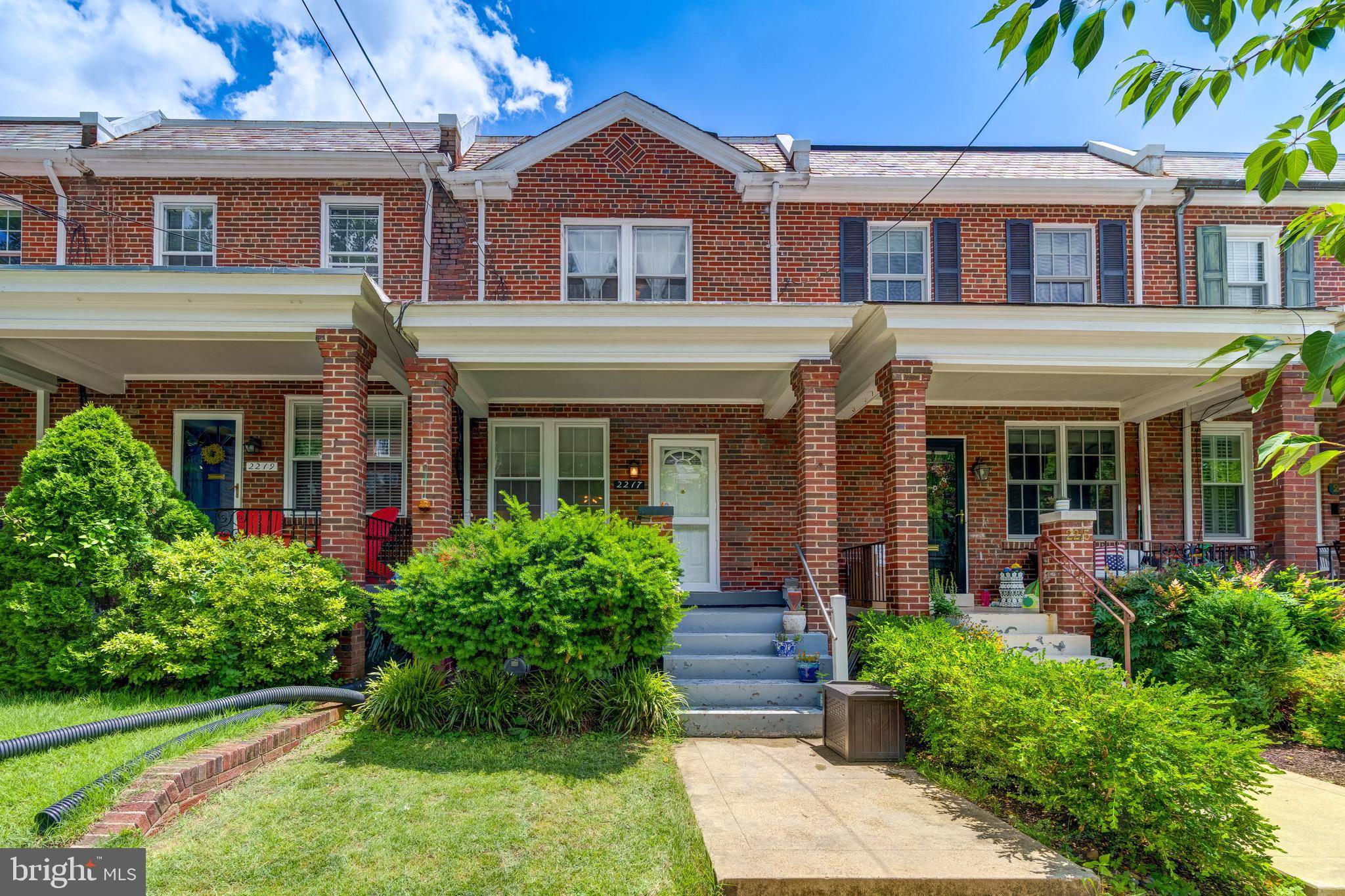 2217 39TH PL NW, Washington, DC 20007