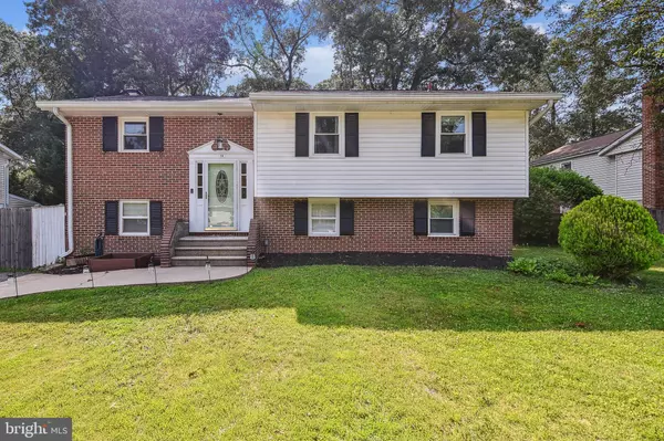 14 NICHOLSON DR, Pasadena, MD 21122