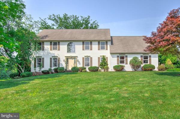 2912 WEAVER RD, Lancaster, PA 17601