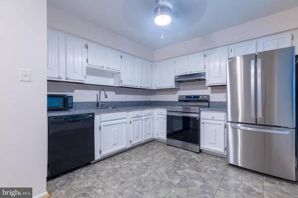 Germantown, MD 20874,12803 CLIMBING IVY DR