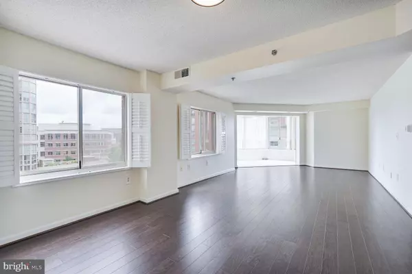 Alexandria, VA 22314,2151 JAMIESON AVE #809