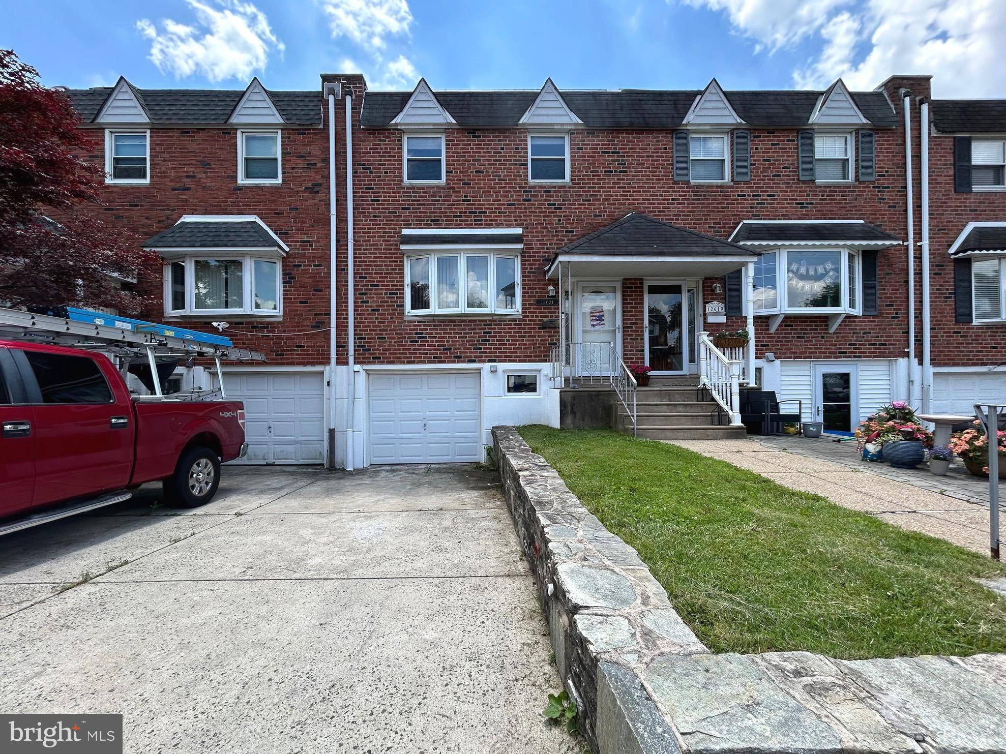 12621 CHILTON RD, Philadelphia, PA 19154