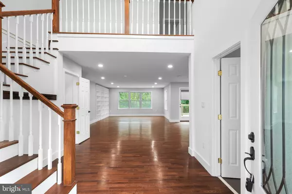 Falls Church, VA 22044,6057 BROOK DR