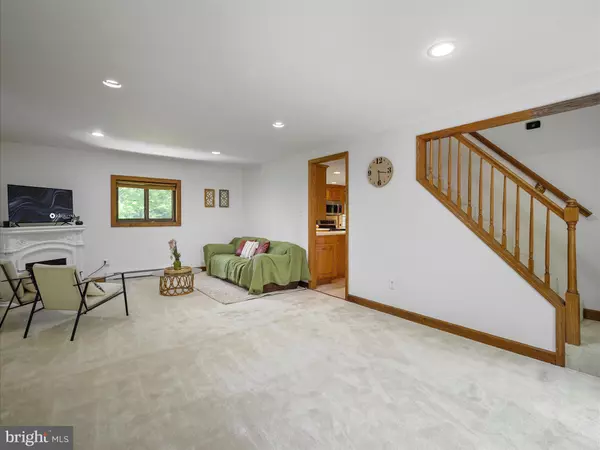 Falling Waters, WV 25419,258 MERRIMACK