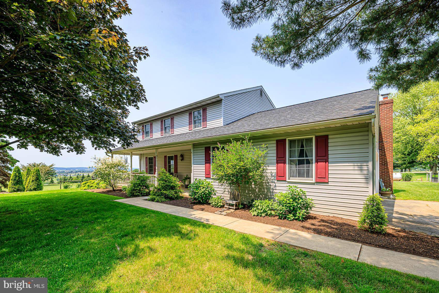 364 CHURCHTOWN RD, Narvon, PA 17555