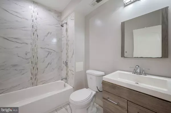 Baltimore, MD 21206,3905 PINEWOOD AVE