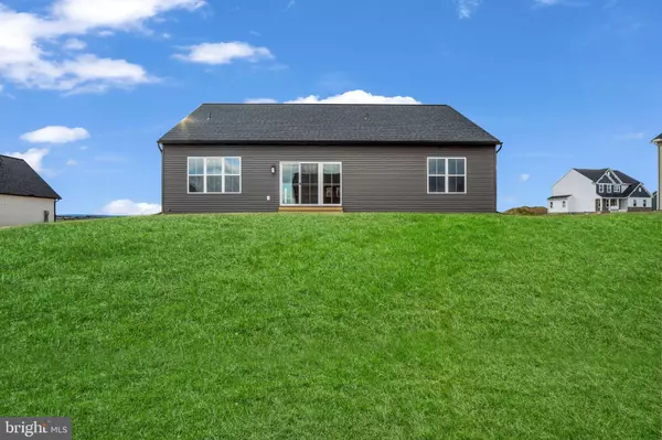 Carlisle, PA 17015,10 FAMILY DR