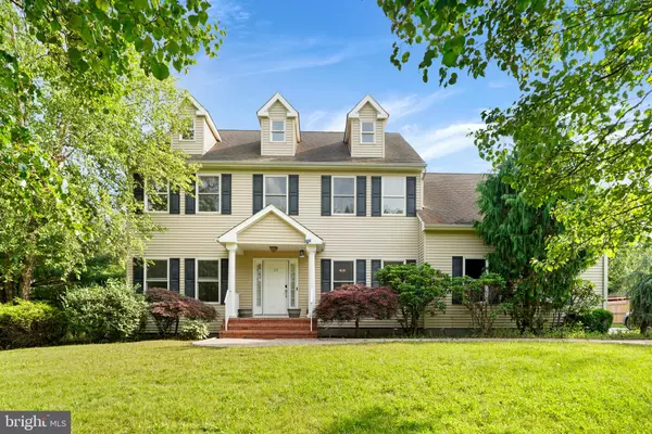 25 ORRIS AVE, Piscataway, NJ 08854