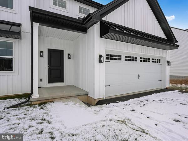 Carlisle, PA 17013,14 FAMILY DR