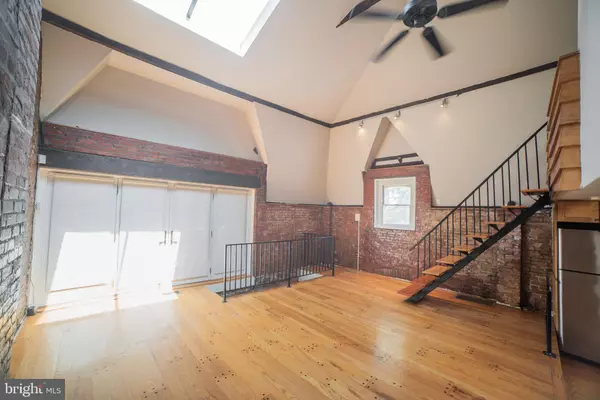 Philadelphia, PA 19103,2101 CYPRESS ST