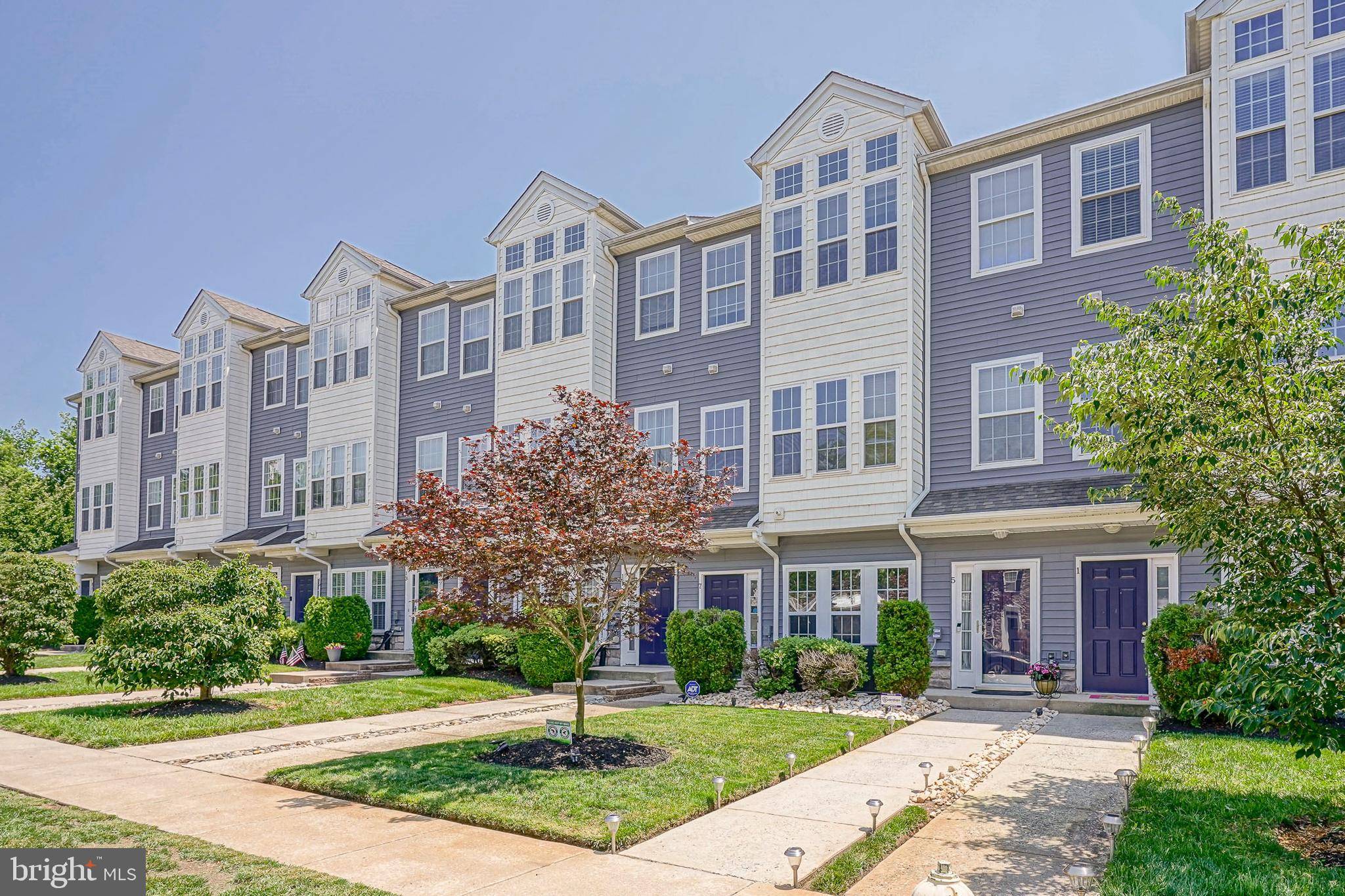 Riverside, NJ 08075,7 FOX CT