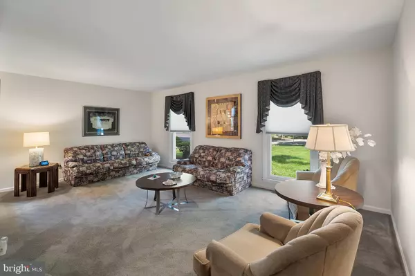 West Windsor, NJ 08550,28 AMHERST WAY