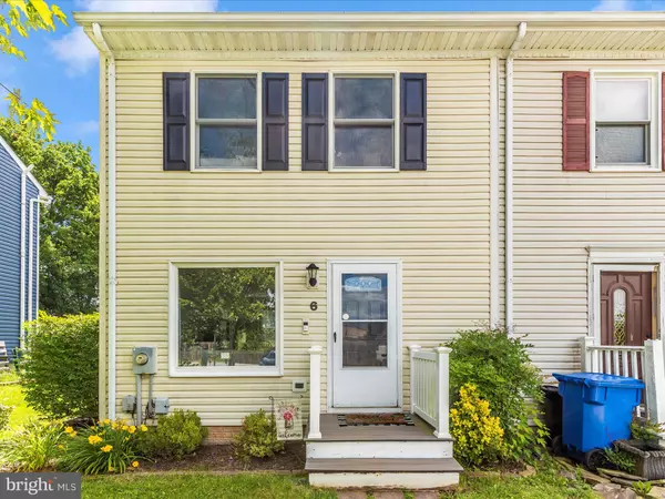 6 COURTLAND ST, Taneytown, MD 21787