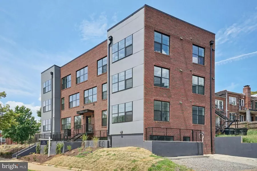 901 19TH ST NE #PH2, Washington, DC 20002