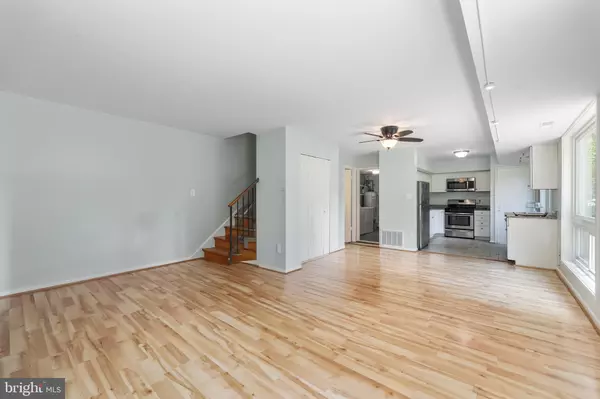 Fairfax, VA 22030,10131 FAIR WOODS DR