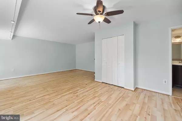 Fairfax, VA 22030,10131 FAIR WOODS DR