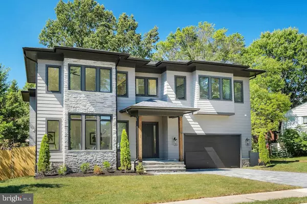 Arlington, VA 22207,5225 LITTLE FALLS RD