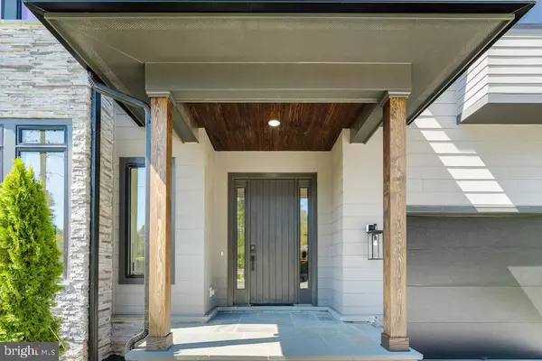 Arlington, VA 22207,5225 LITTLE FALLS RD