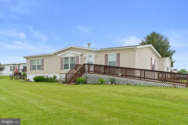 196 CHESAPEAKE EST, Thomasville, PA 17364