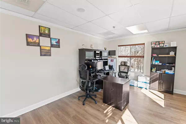 Manassas, VA 20110,9420 FORESTWOOD LN #203