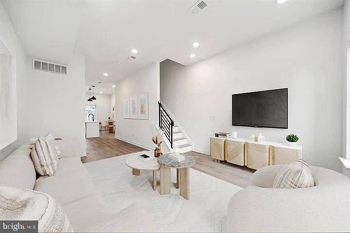 Philadelphia, PA 19132,1305 W CLEARFIELD ST