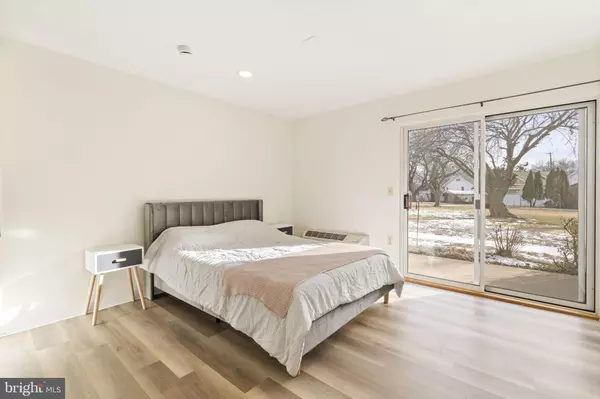 Philadelphia, PA 19111,7040 OXFORD AVE #217