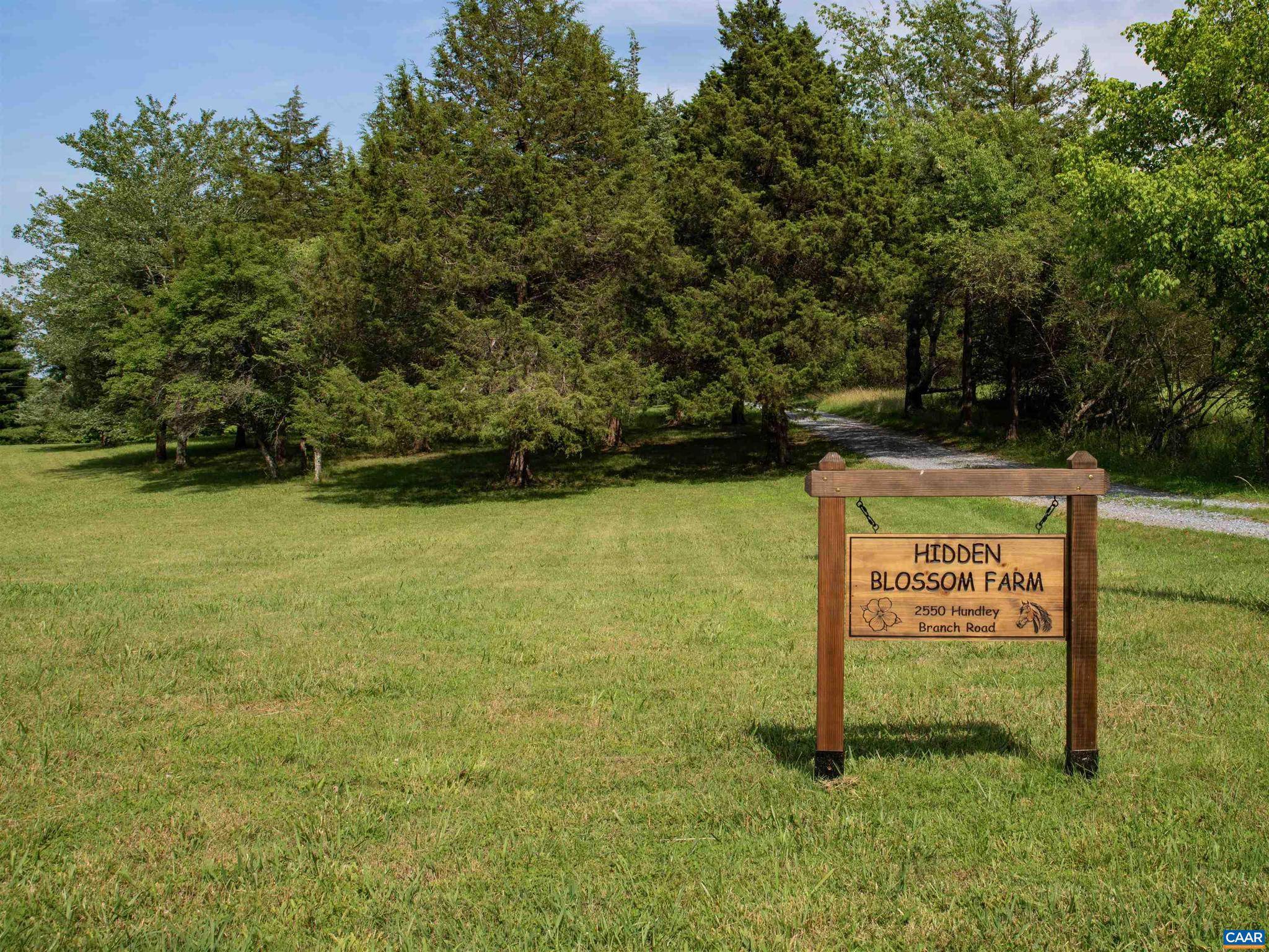 2550/2546 HUNDLEY BRANCH RD, Scottsville, VA 24590