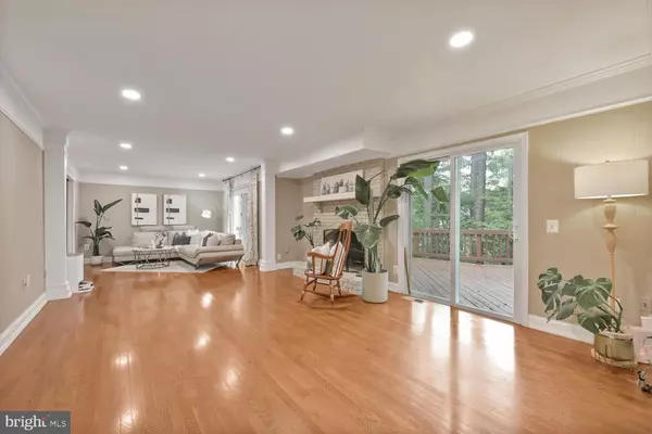 Burke, VA 22015,10824 BURR OAK WAY