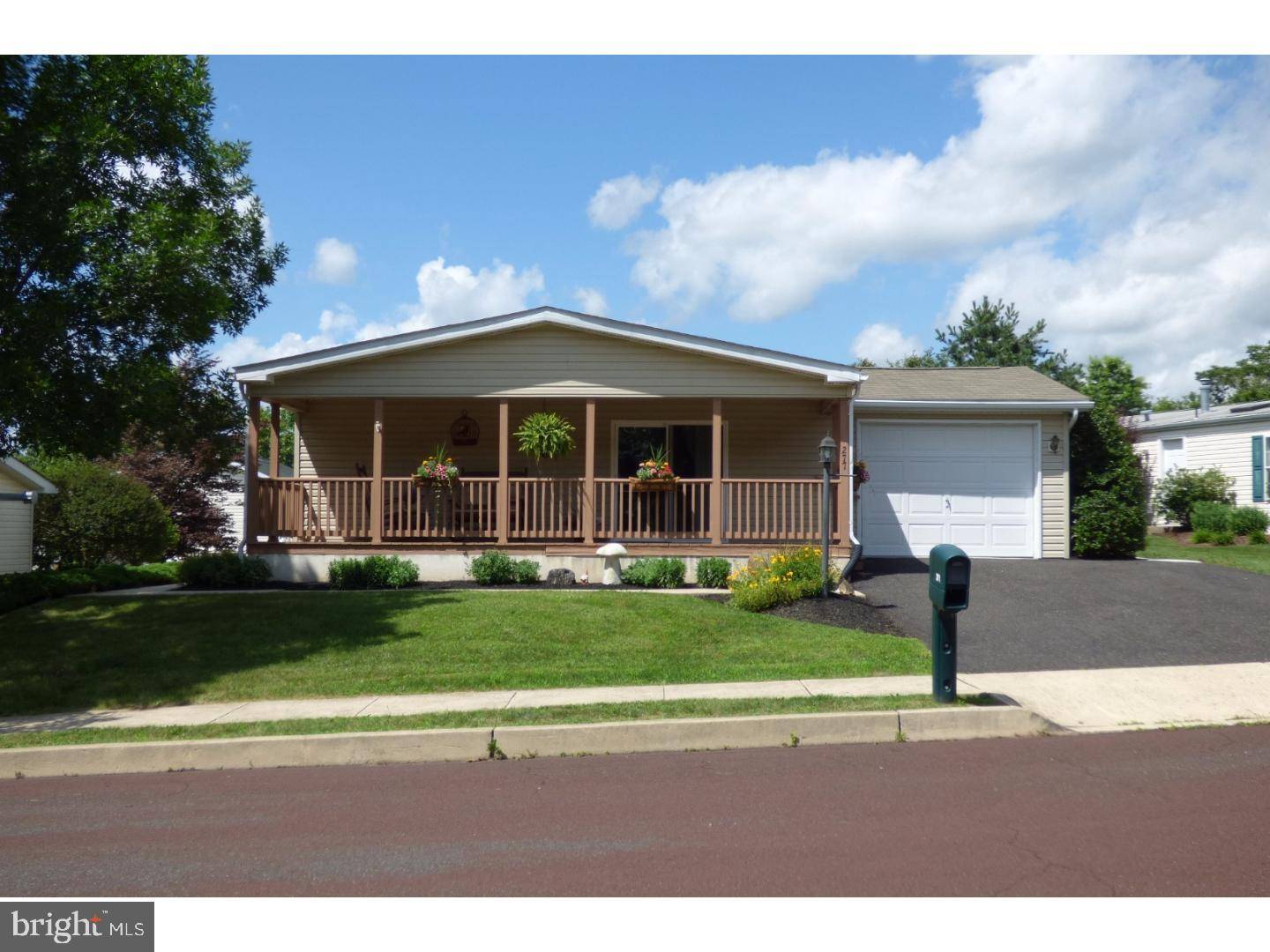 277 W 4TH ST, Red Hill, PA 18076