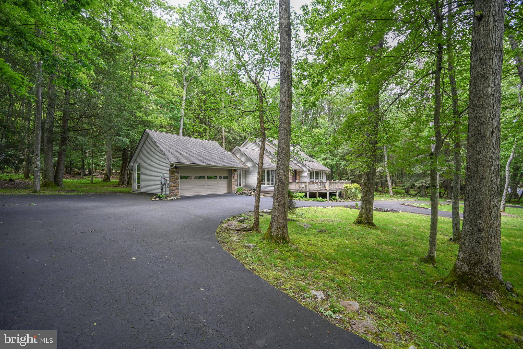 Oakland, MD 21550,1006 LAKE SHORE DR