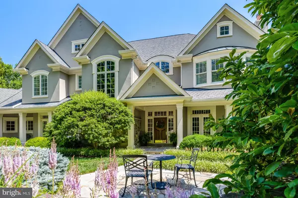 Mclean, VA 22102,870 ALVERMAR RIDGE DR