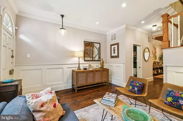 Philadelphia, PA 19106,241 DELANCEY ST