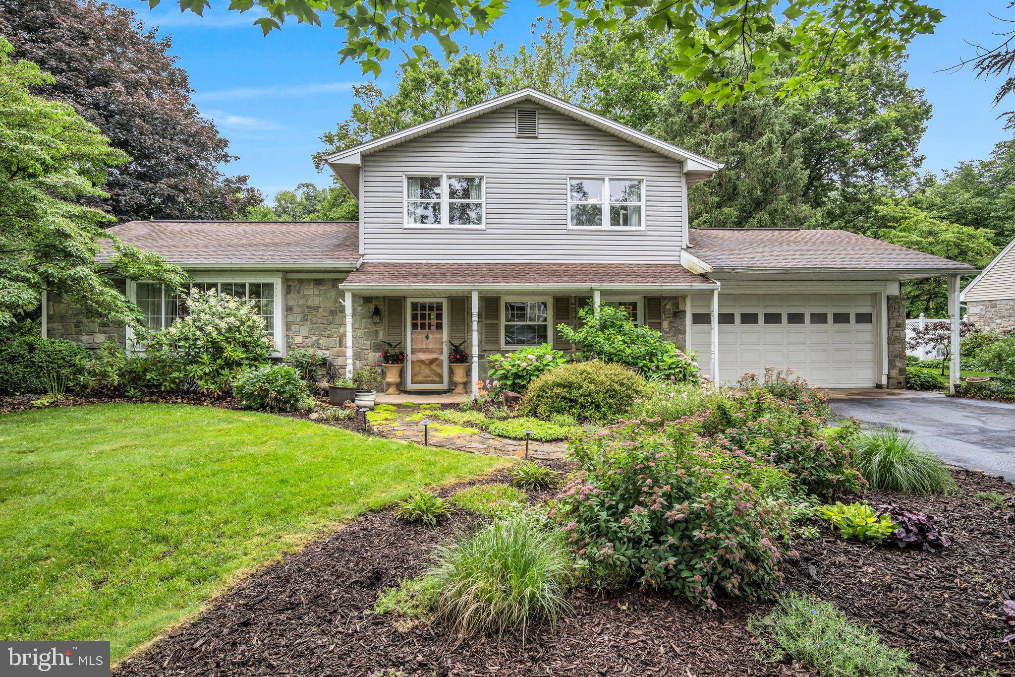 220 LAMP POST LN,  Camp Hill,  PA 17011