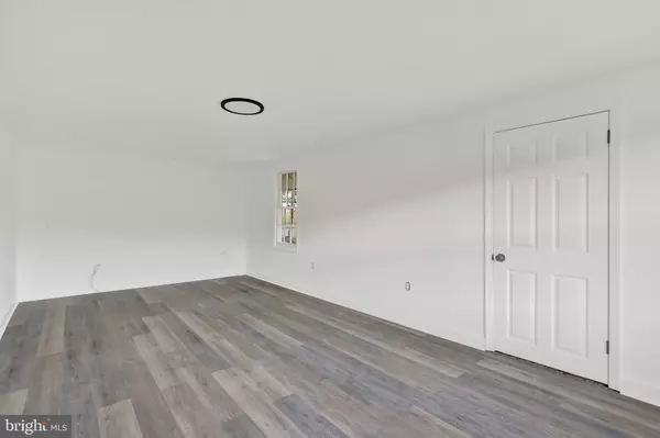 Breezewood, PA 15533,664 BREEZEWOOD S