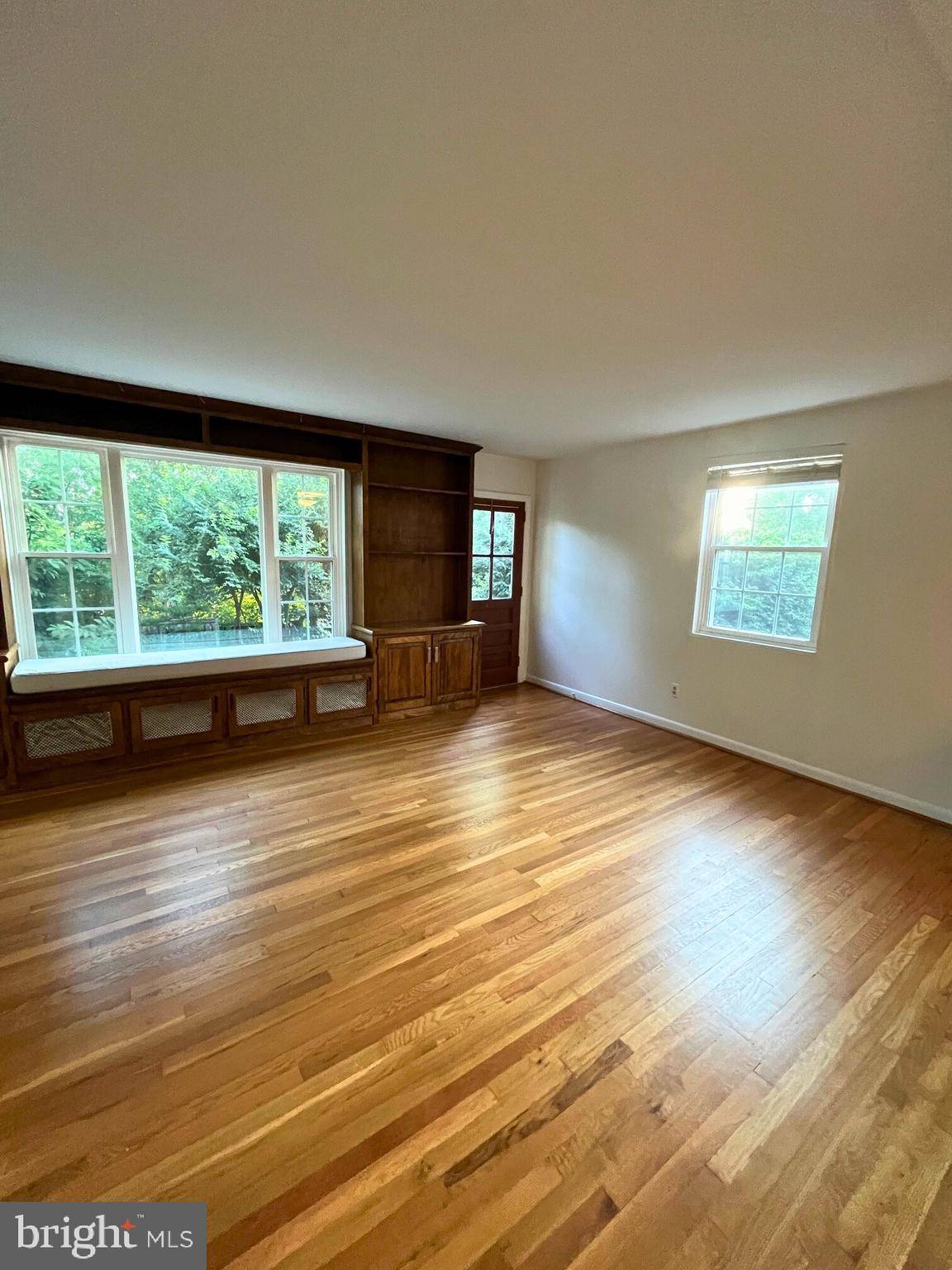 Alexandria, VA 22305,213 GENTRY AVE