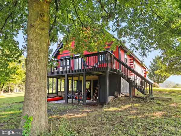 Paw Paw, WV 25434,26 CROSSINGS VIEW RD