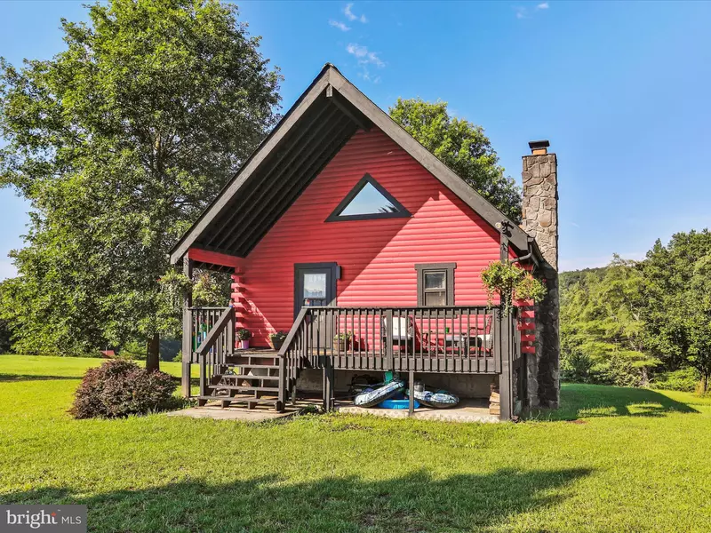 26 CROSSINGS VIEW RD, Paw Paw, WV 25434