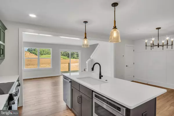 Annville, PA 17003,102 CANDLER WAY #089-16