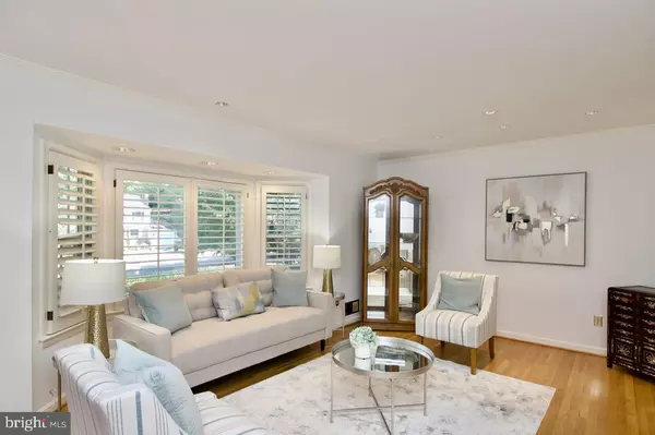 Falls Church, VA 22042,6613 KERNS RD