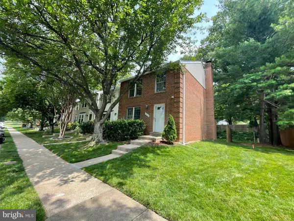 Oakton, VA 22124,10317 GRANITE CREEK LN