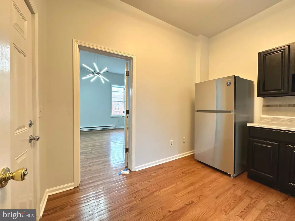 Philadelphia, PA 19121,1732 W MASTER ST #2B